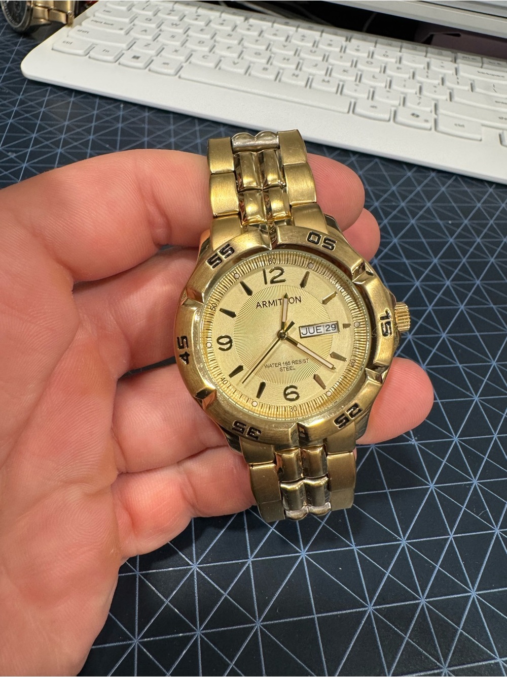 Armitron Men's Gold-Tone Analog Wristwatch Day/Date Water-Resistant Metal Band